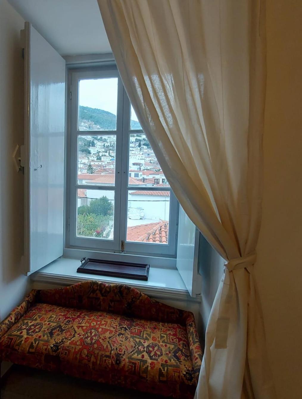 Danae Port House Apartment ไฮดรา ภายนอก รูปภาพ